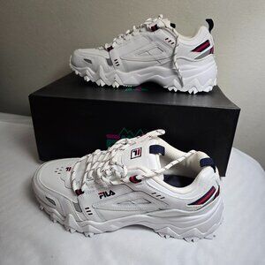Fila Women's Oakmont Trail Sneaker In White Size 9.5